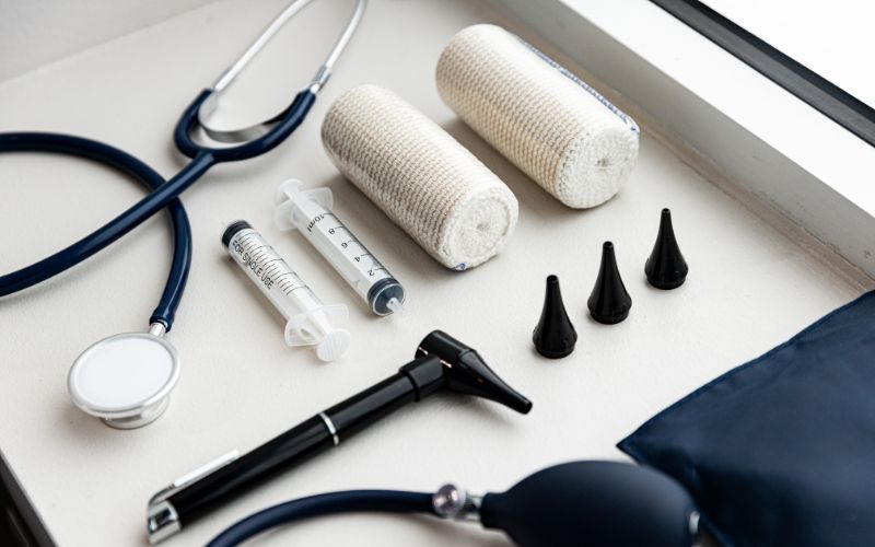 Trang thiết bị y tế là một trong những yếu tố ảnh hưởng đến chi phí khám tai mũi họng