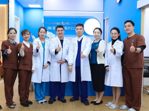 Đội ngũ y bác sĩ tại phòng khám JIN ENT