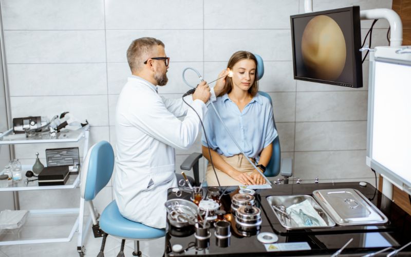 Cần chuẩn bị các phương tiện cần thiết khi thực hiện nội soi lấy dị vật tai gây tê